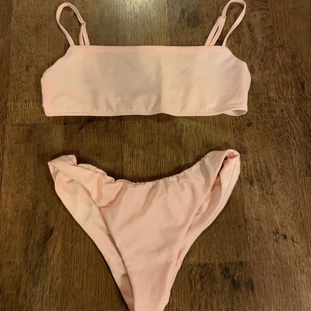 Light pink bikini with cheeky bottoms